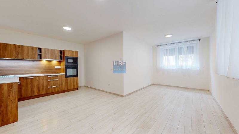 Na-predaj-1-izbovy-byt-v-Holici-na-ul-M-Nespora-07042025_140057.jpg