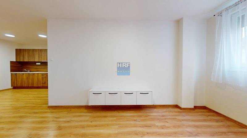 Na-predaj-bezbarierovy-2-izbovy-byt-v-Holici-02162026_130221 – kópia.jpg