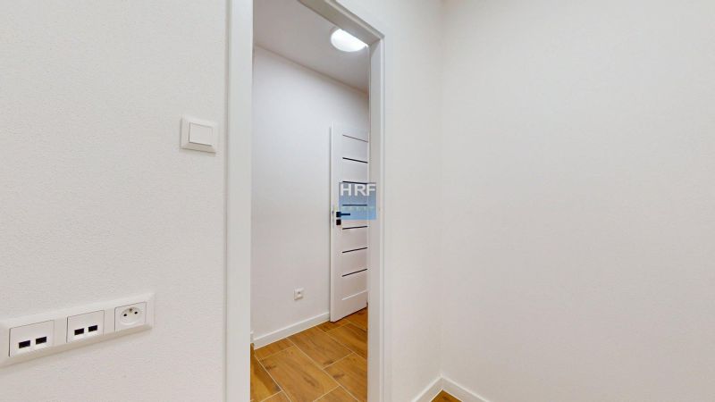 Na-predaj-kompletne-zrekonstruovany-byt-v-Holici-06152026_135111.jpg